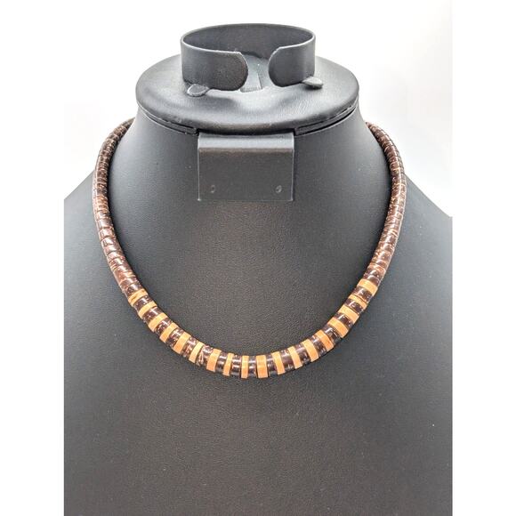 Vintage Brown/Tan Graduated Bead Surfer Coastal Barrel Clasp 16.5" Necklace - Picture 6 of 6